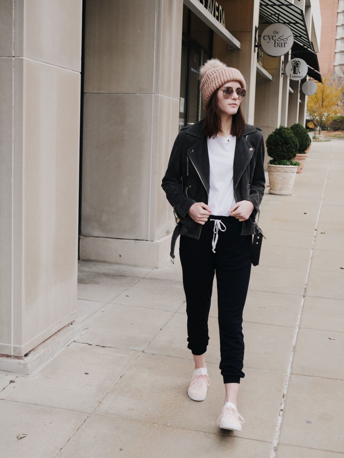 styling joggers | oh darling blog 