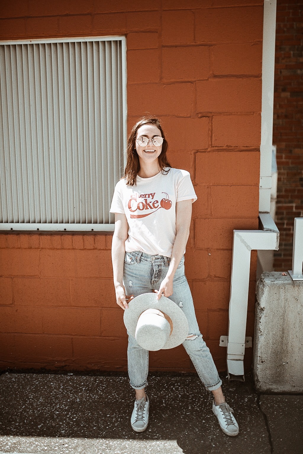 graphic tee and levis jeans | oh darling blog