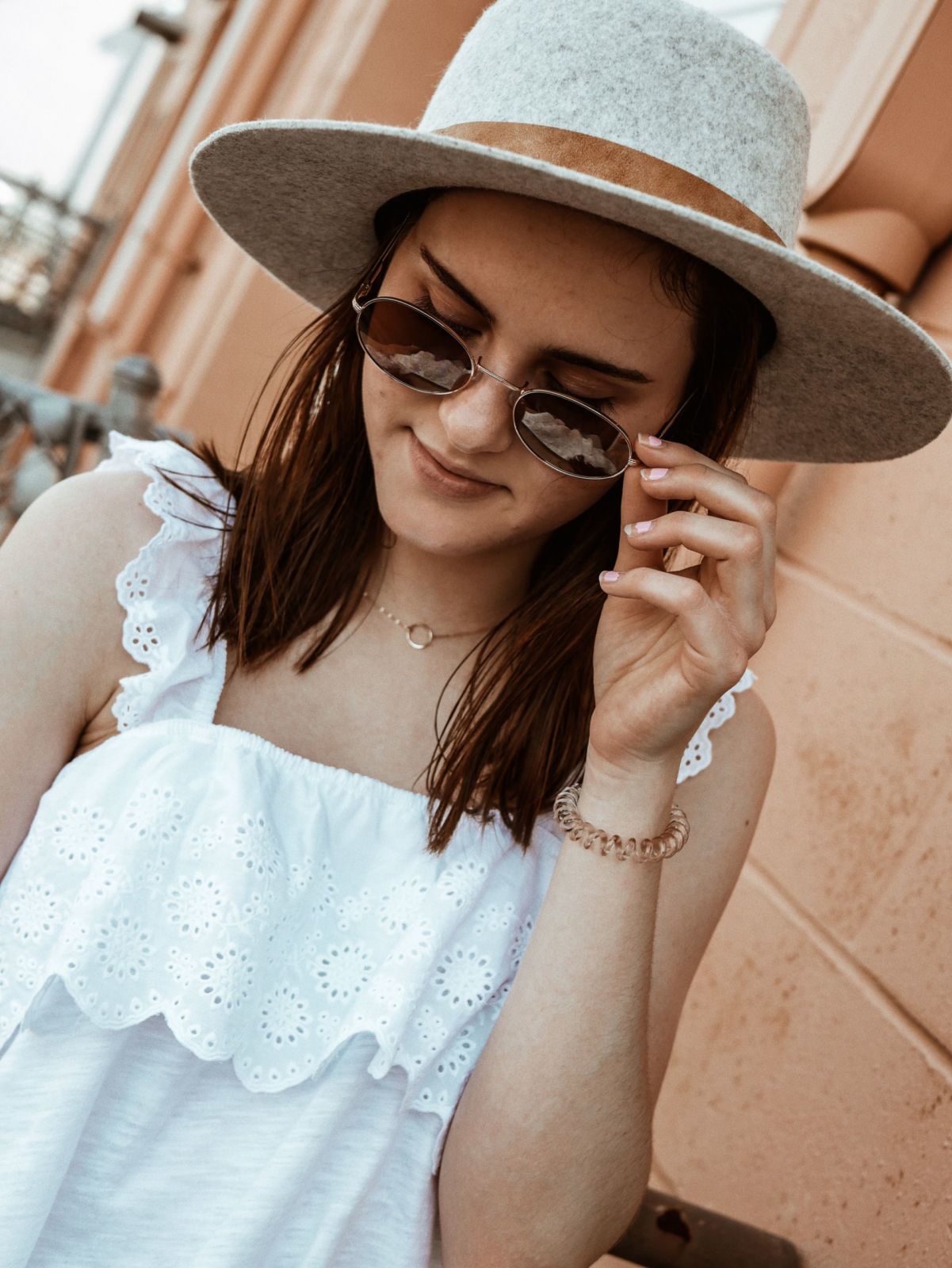 how to wear oval sunglasses | oh darling blog