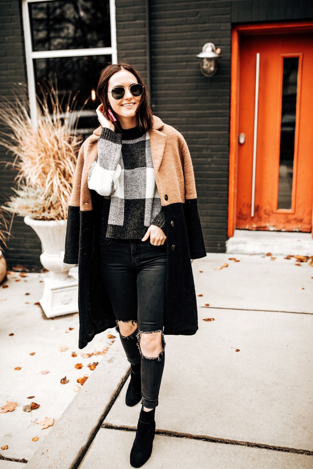 casual holiday outfit ideas | buffalo plaid check sweater | black jeans | black booties | oh darling blog