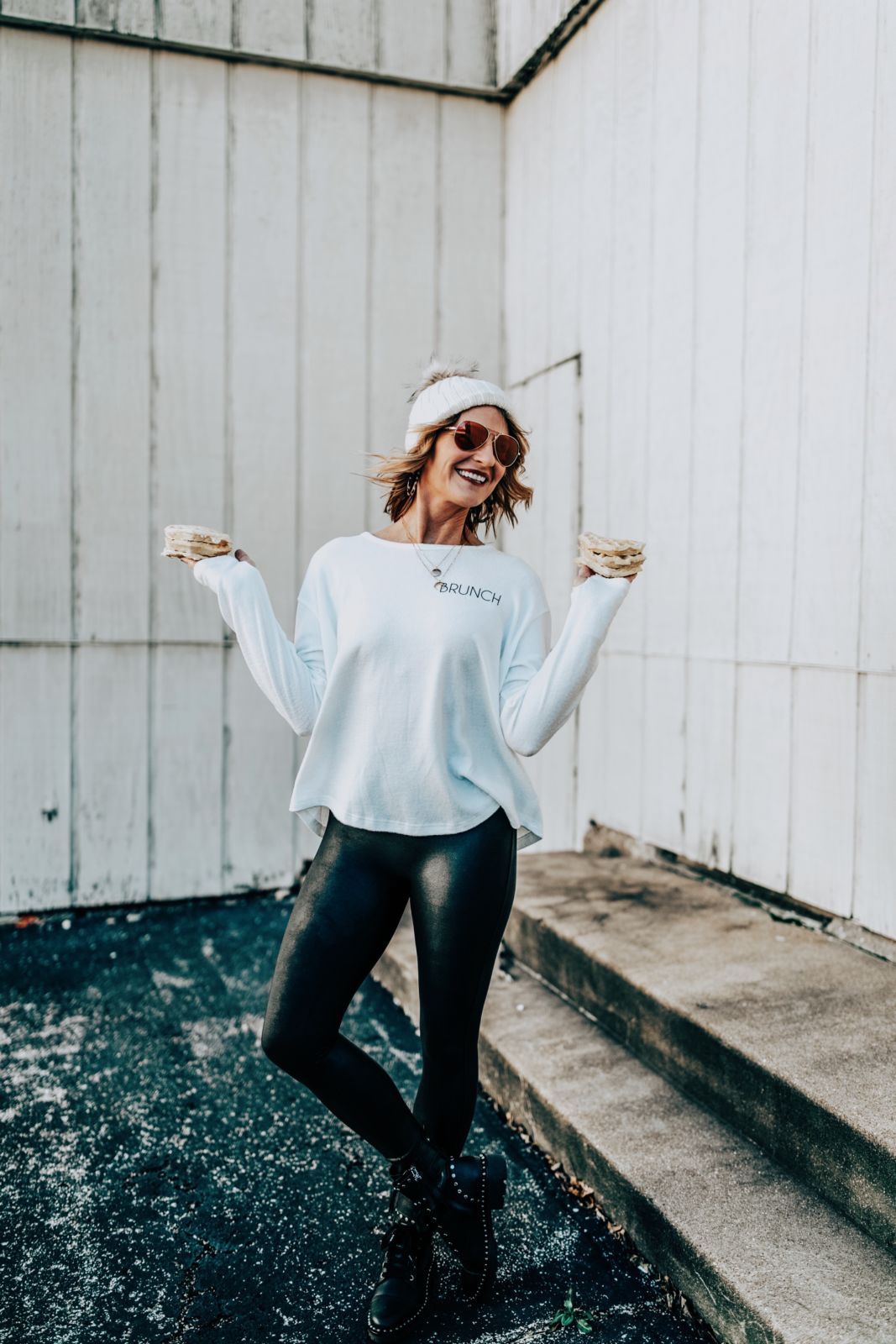 how to achieve your new years goals | new years resolutions | how to achieve your goals | spanx faux leather leggings | how to style spanx leggings | kindred shop | st louis | adorn clothing | oh darling blog