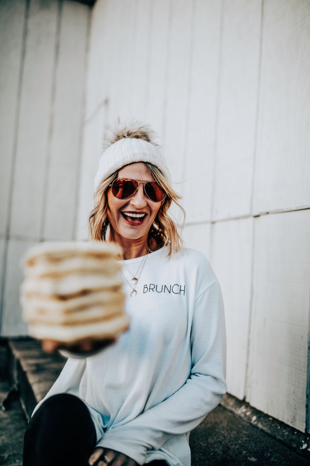 tips for achieving your new years goals | how to stay accountable | new years resolutions | kindred shops | brunch sweatshirt | oh darling blog