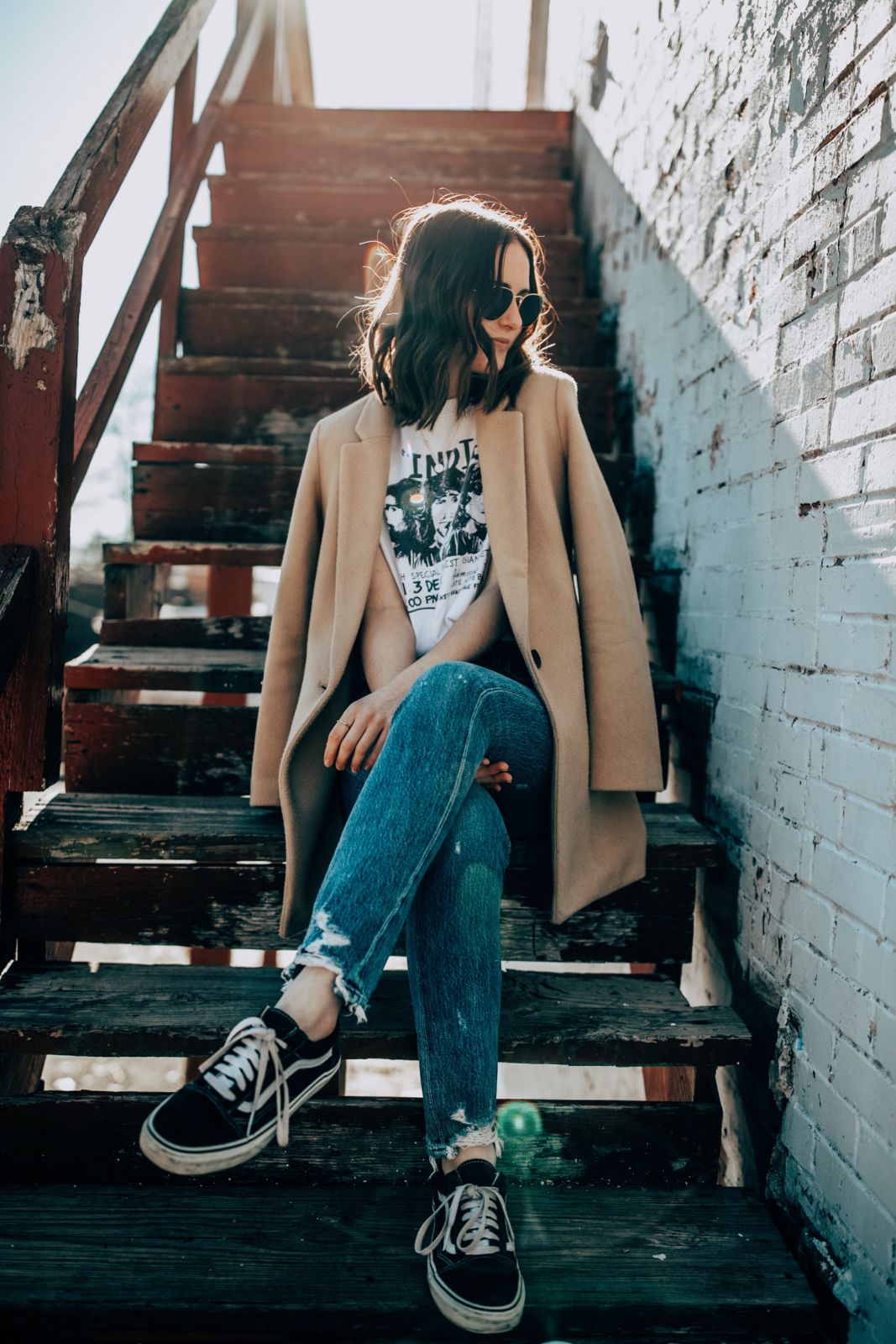 Winter Outfit Ideas: A Tan Coat with A Graphic Tee 