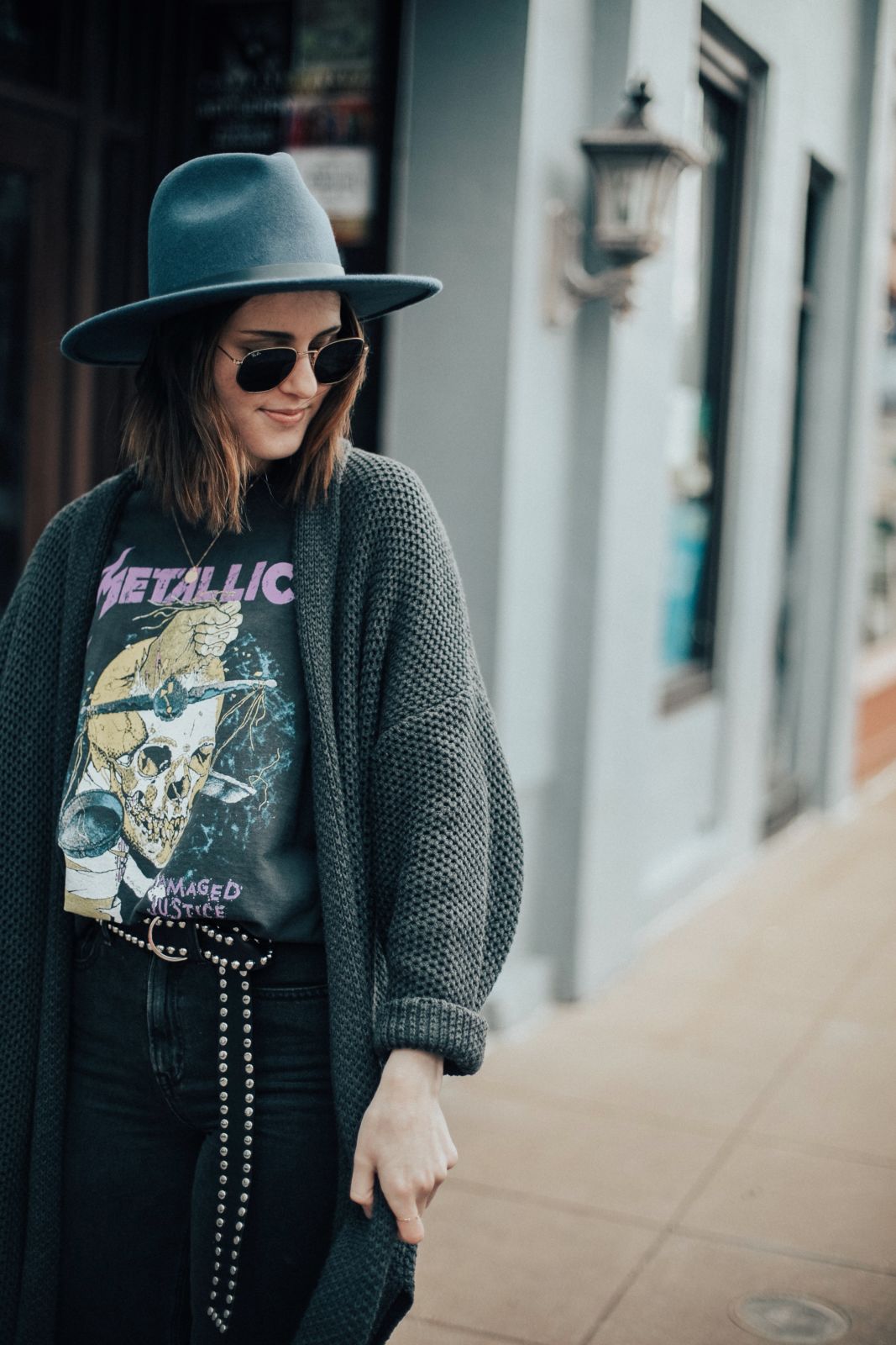 lack of colors hat | metallica tee | studded belt | spring fashion 