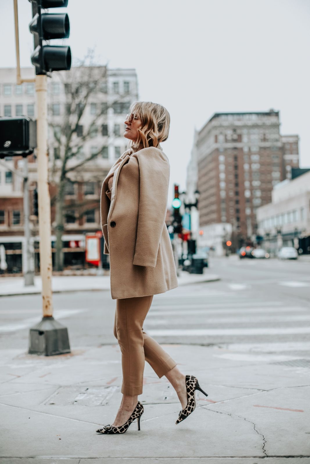 what to wear with tan pants | khaki pants | neutral look | monochromatic outfit | tan wool coat | jcrew pants | oh darling blog