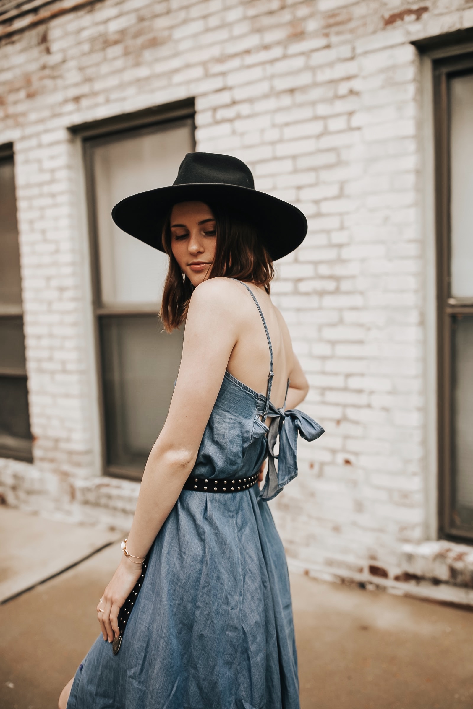What To Wear To A Concert | chambray Dress outfit