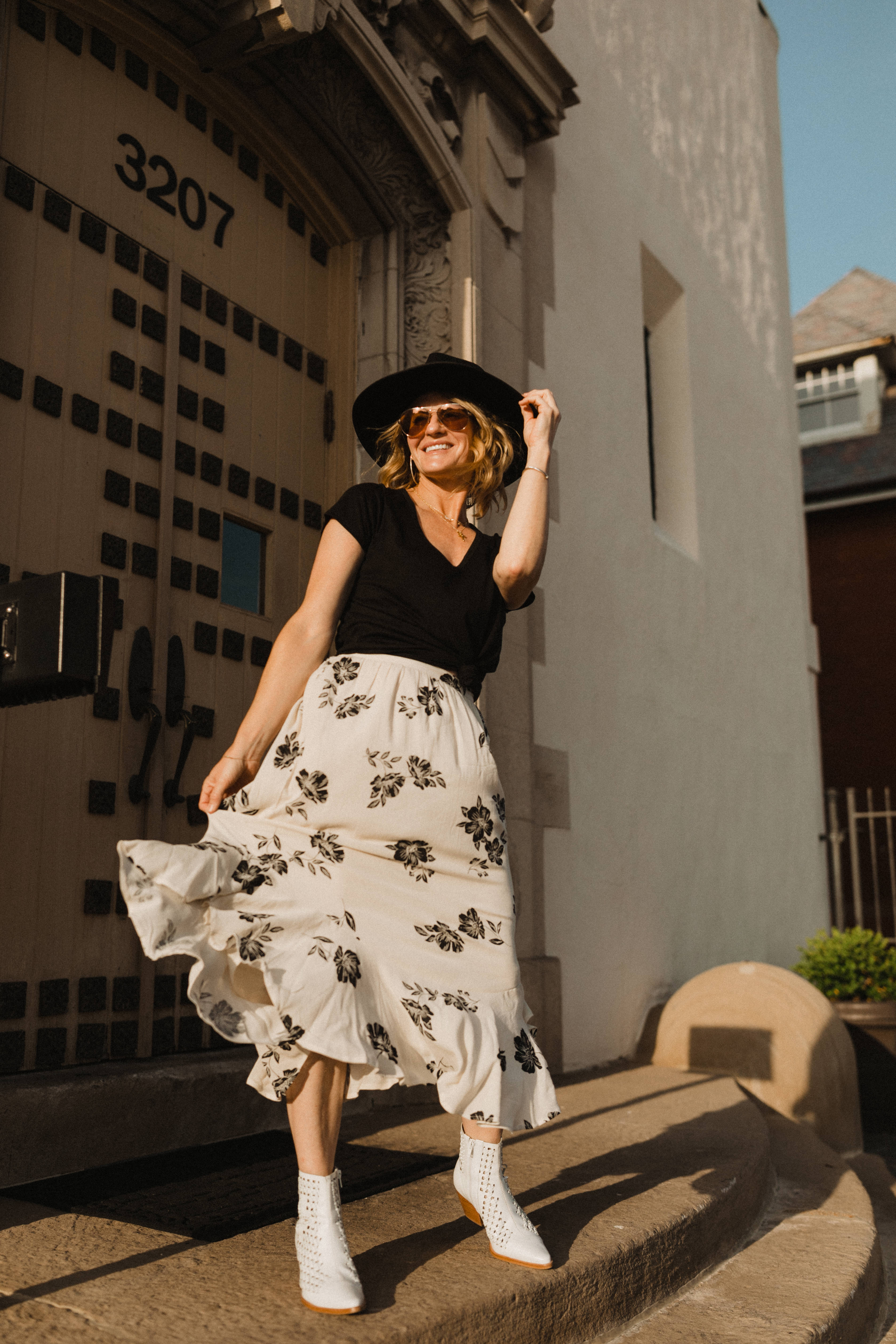 The Best Basics For Spring and Summer | spring basics outfits | spring basics outfit | basic outfits spring | maxi skirt outfit for spring | black v neck shirt | Oh Darling Blog