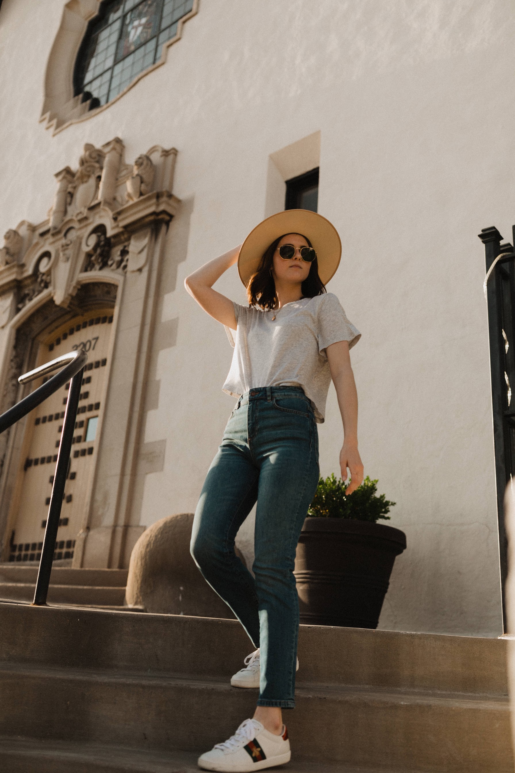 The Best Basics For Spring and Summer | spring basics minimal classic | wardrobe closet | straight leg jeans outfits summer | Oh Darling Blog