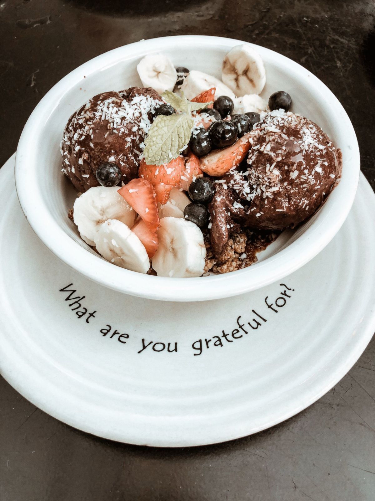 Acai bowl cafe gratitude | oh darling blog