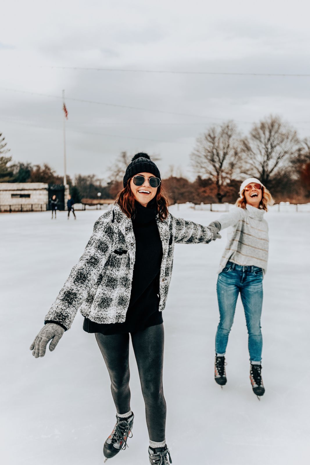 holiday bucket list | evereve | ice skating | dylan sherpa jacket | spanx leggings | free people sweater | oh darling blog