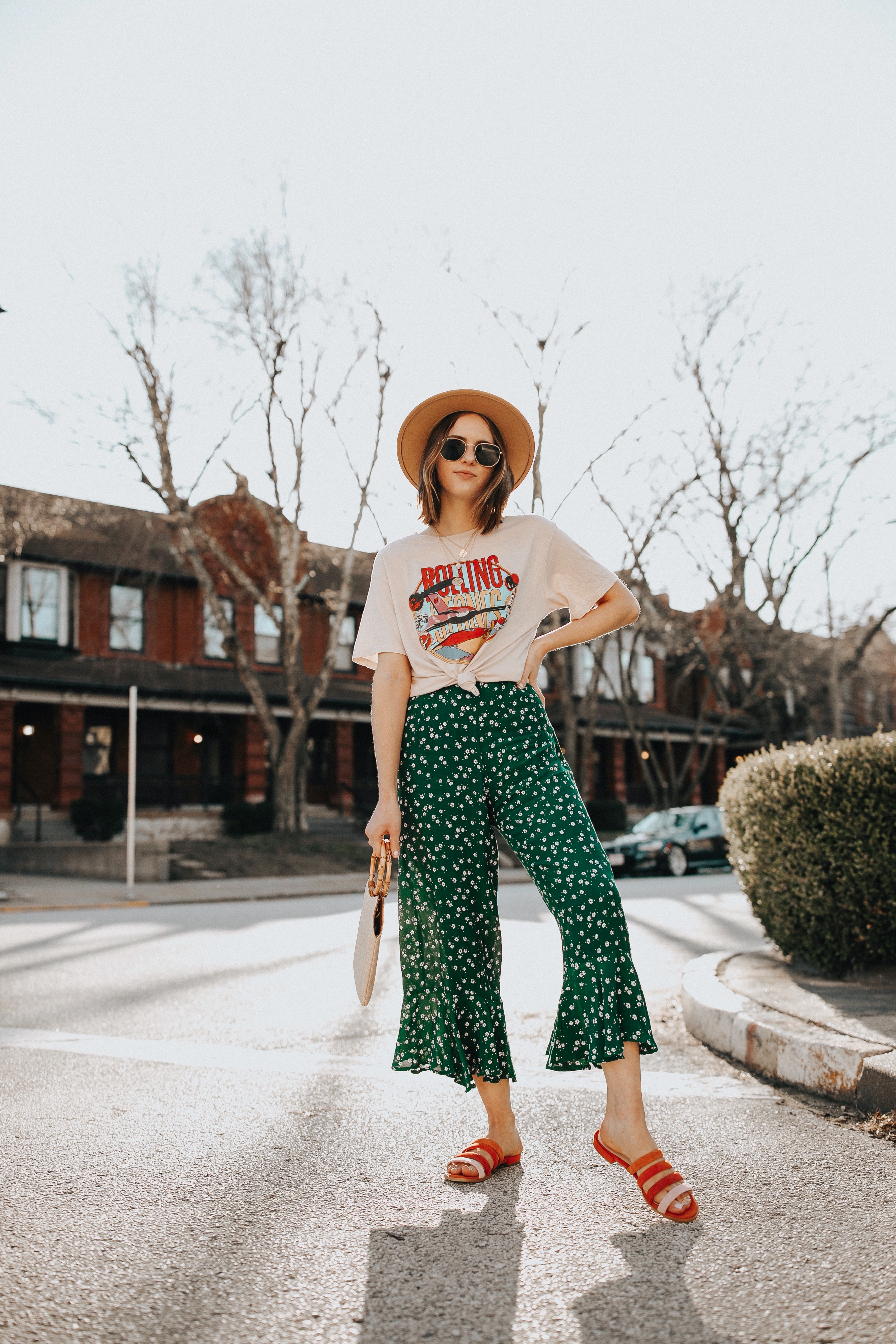 15+ Stylish Graphic Tee Outfits You Most Try This Summer
